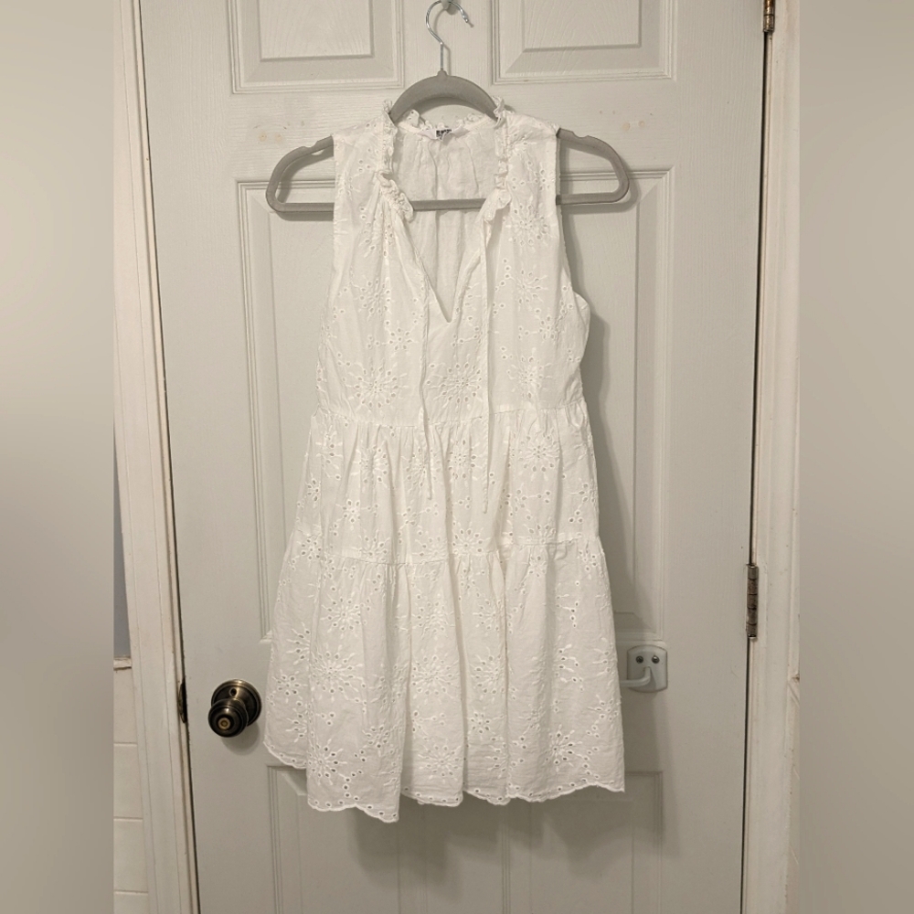 BB Dakota by Steve Madden "The Papaya Dress" Eyelet Detail White Mini Size S - Picture 6 of 9